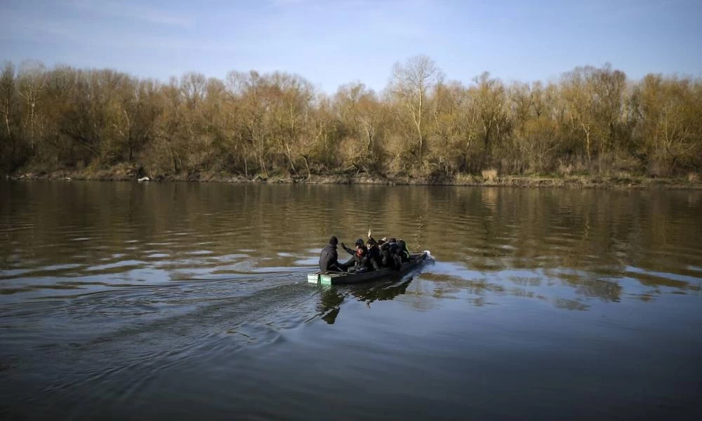 Τουρκία: Ψυχολογικός πόλεμος στον Έβρο, προπαγάνδα με...παραπέντε στο Καστελόριζο